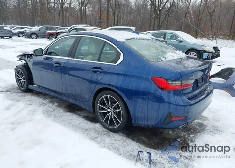 2021 BMW 330I xDrive z USA, uszkodzony, nr VIN 3MW5R7J02M8B58223